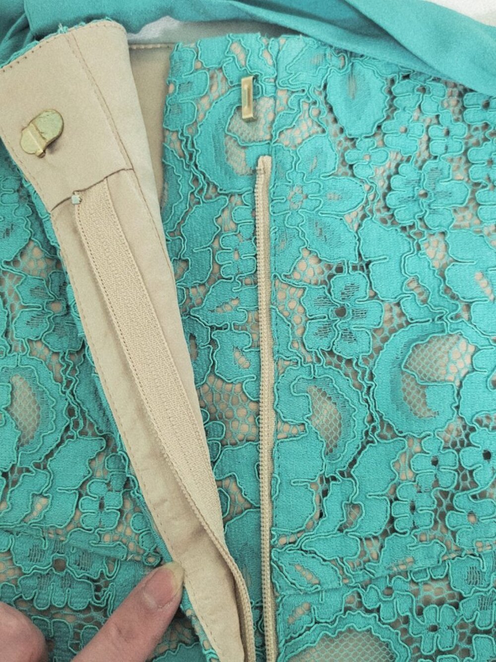 Guess by Marciano Boho Festival Soft Girl High Waisted Lace Belted Pockets Short - Picture 4 of 11